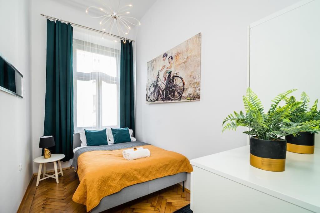 Royal City Apartment 40 M2 Krakow Dış mekan fotoğraf